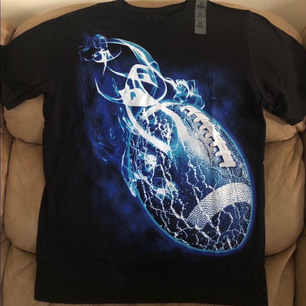 Boy’s Medium Tee NEW